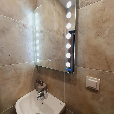 Malavi Dv2 Center Apartment *