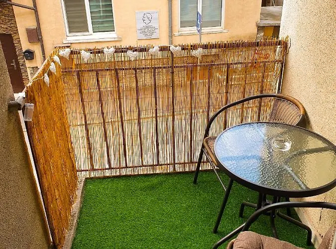 Апартаменты Malavi Dv2 Center *